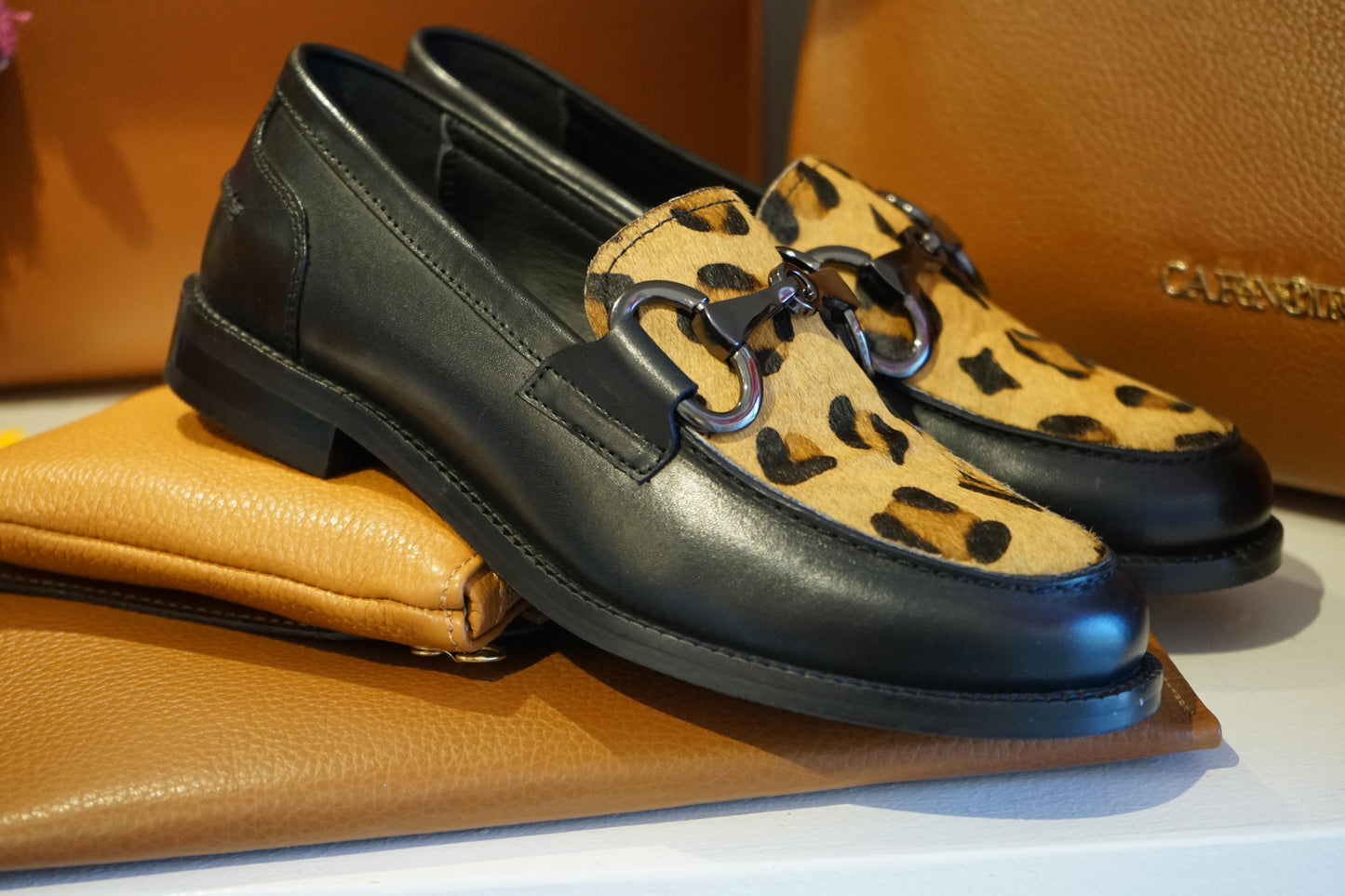 Mocassino in pelle CafèNoir DV1002 e cavallino con morsetto